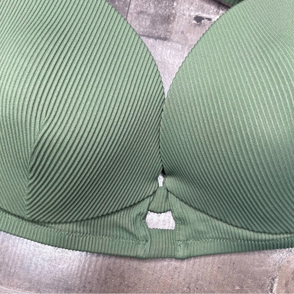Shade & Shore Green Ribbed Bikini Top size 36DD - Picture 2 of 10